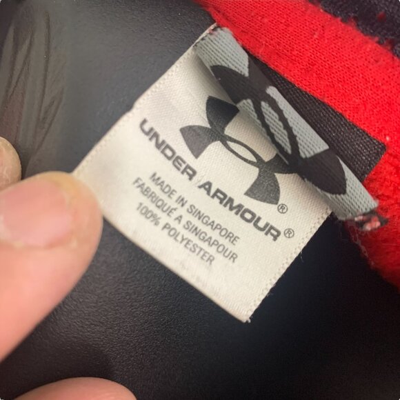 Men's Under Armour Pull Over Hoodie Embroidered Patch Letters Sz SM Red - Picture 6 of 7